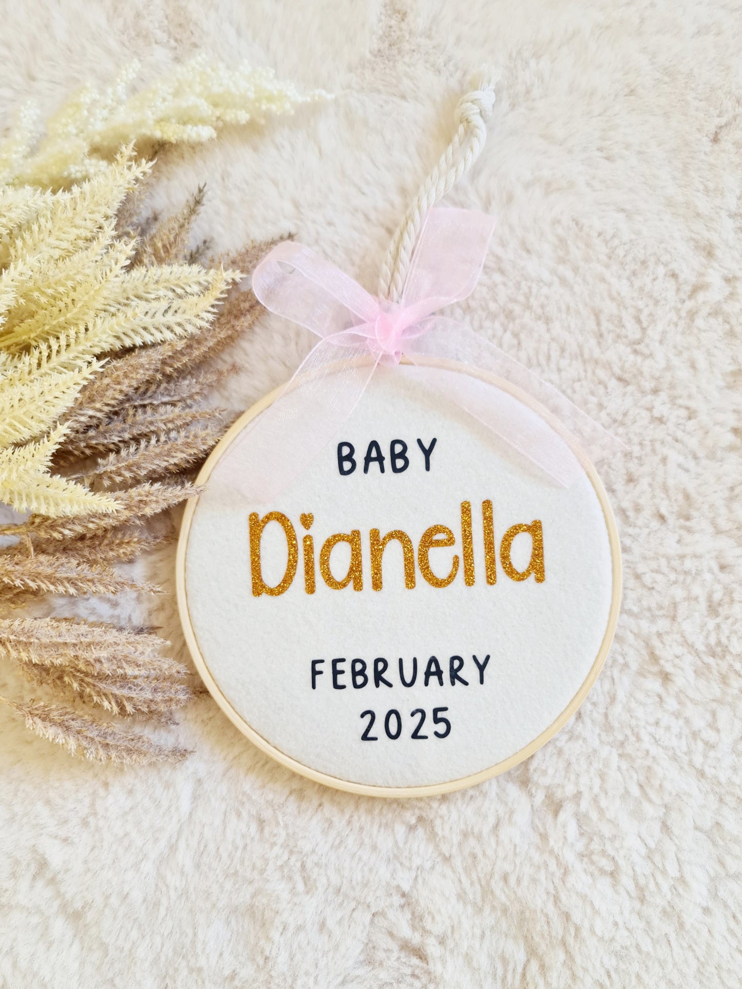 Baby announcement hoop