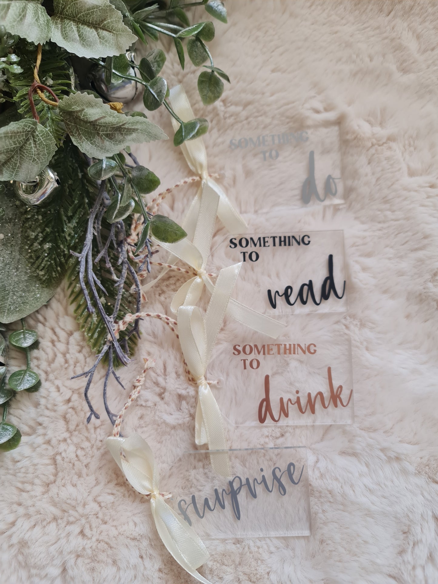 Christmas gift tags set of 4