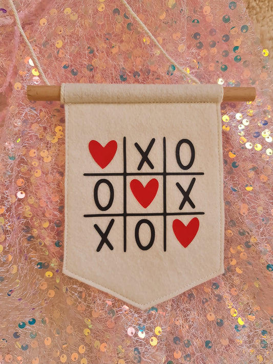 Tic Tac Toe Hearts decoration