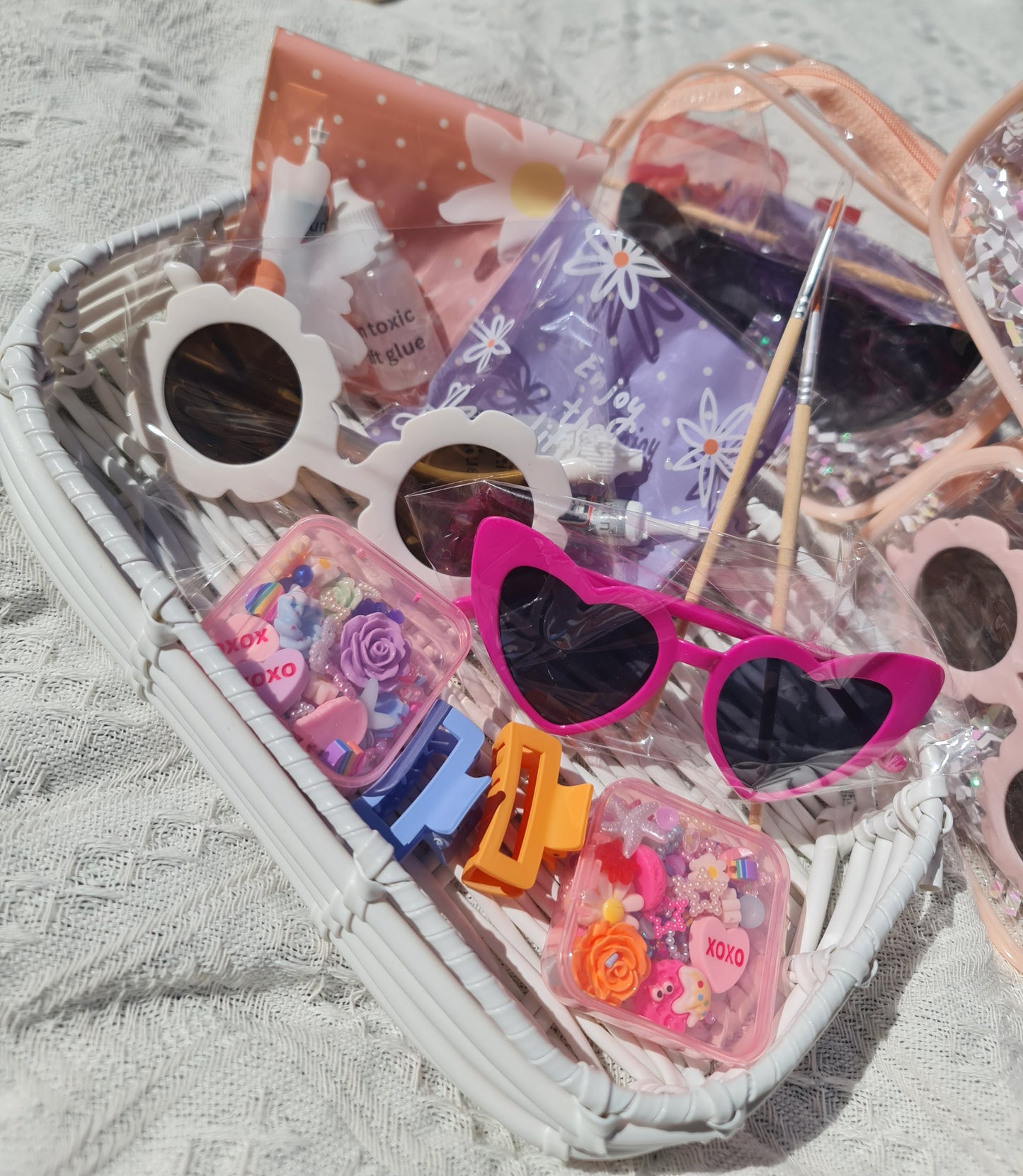Bedazzle your sunnies DIY kit