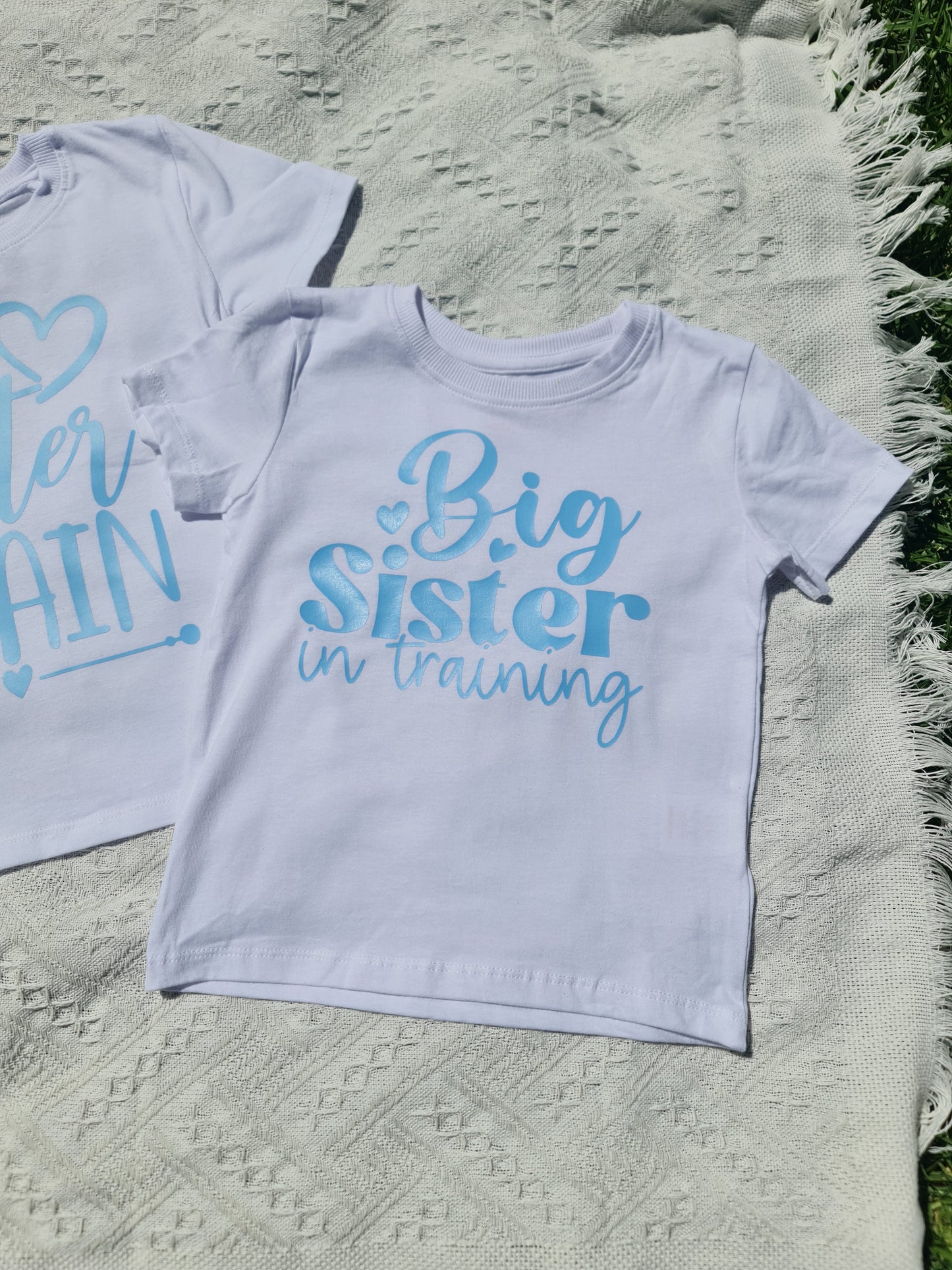 Big Sister in training - baby announcement t-shirt