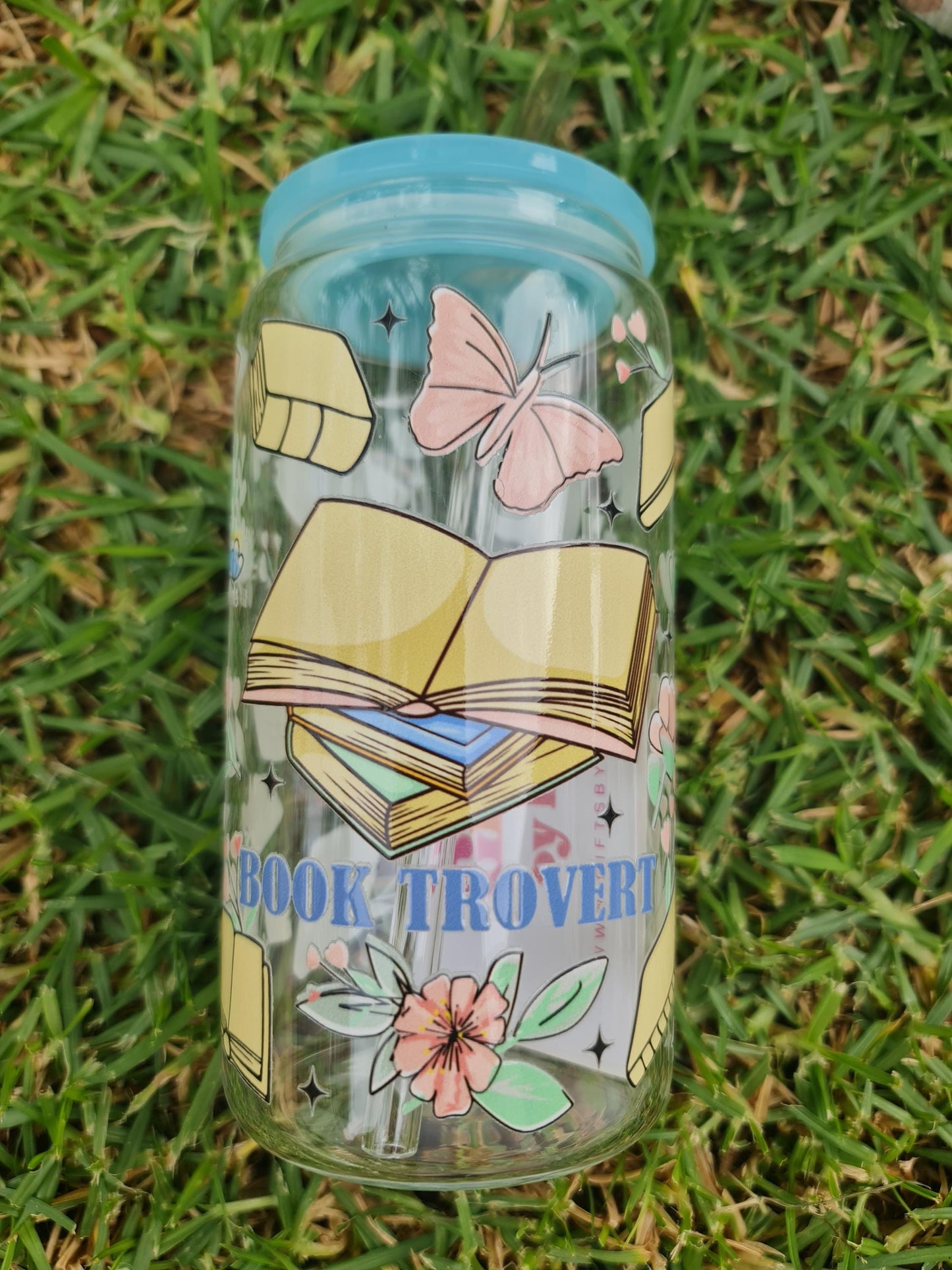 Booktrovert Glass can, Bookish glass tumbler, gift cup 16oz