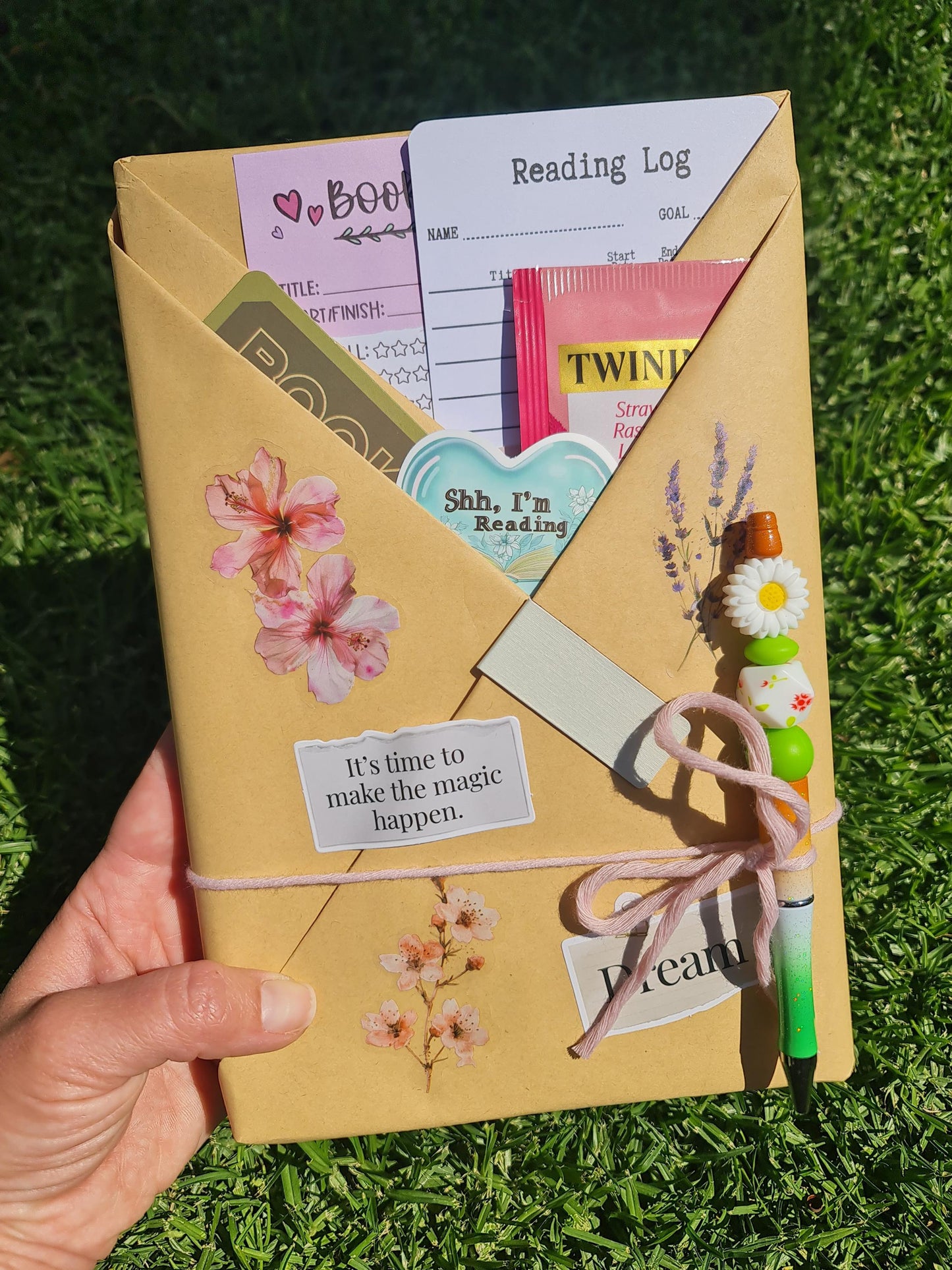 Blind Date With a Book Mystery Book Surprise | Gift for Book Lovers | Book Subscription Alternative | Vintage, Romance, Thriller & More