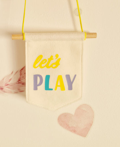 Let's play felt banner