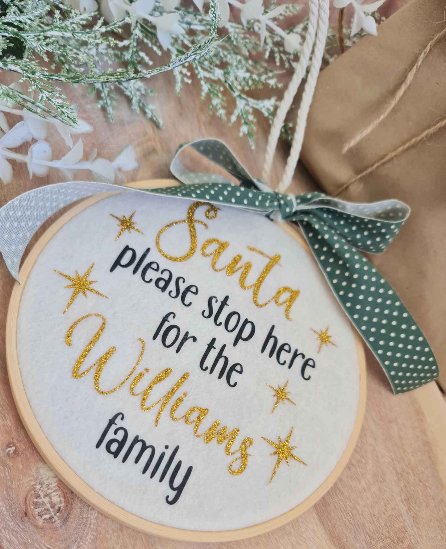 Personalised Santa sign, Santa please stop here, felt decoration, Santa sign, felt hoop decor, Christmas decor